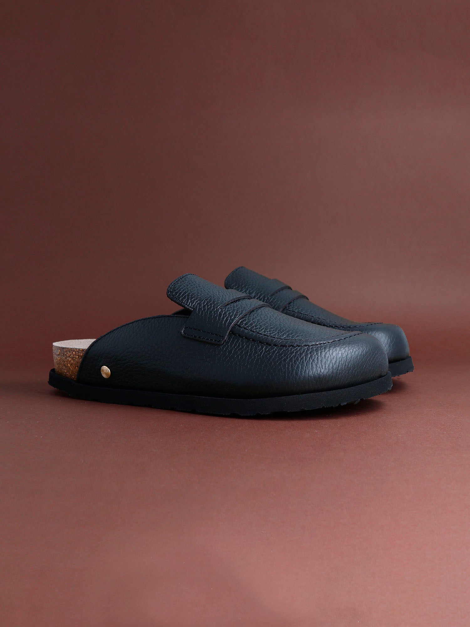 LOIS EMBOSSED LEATHER BLACK