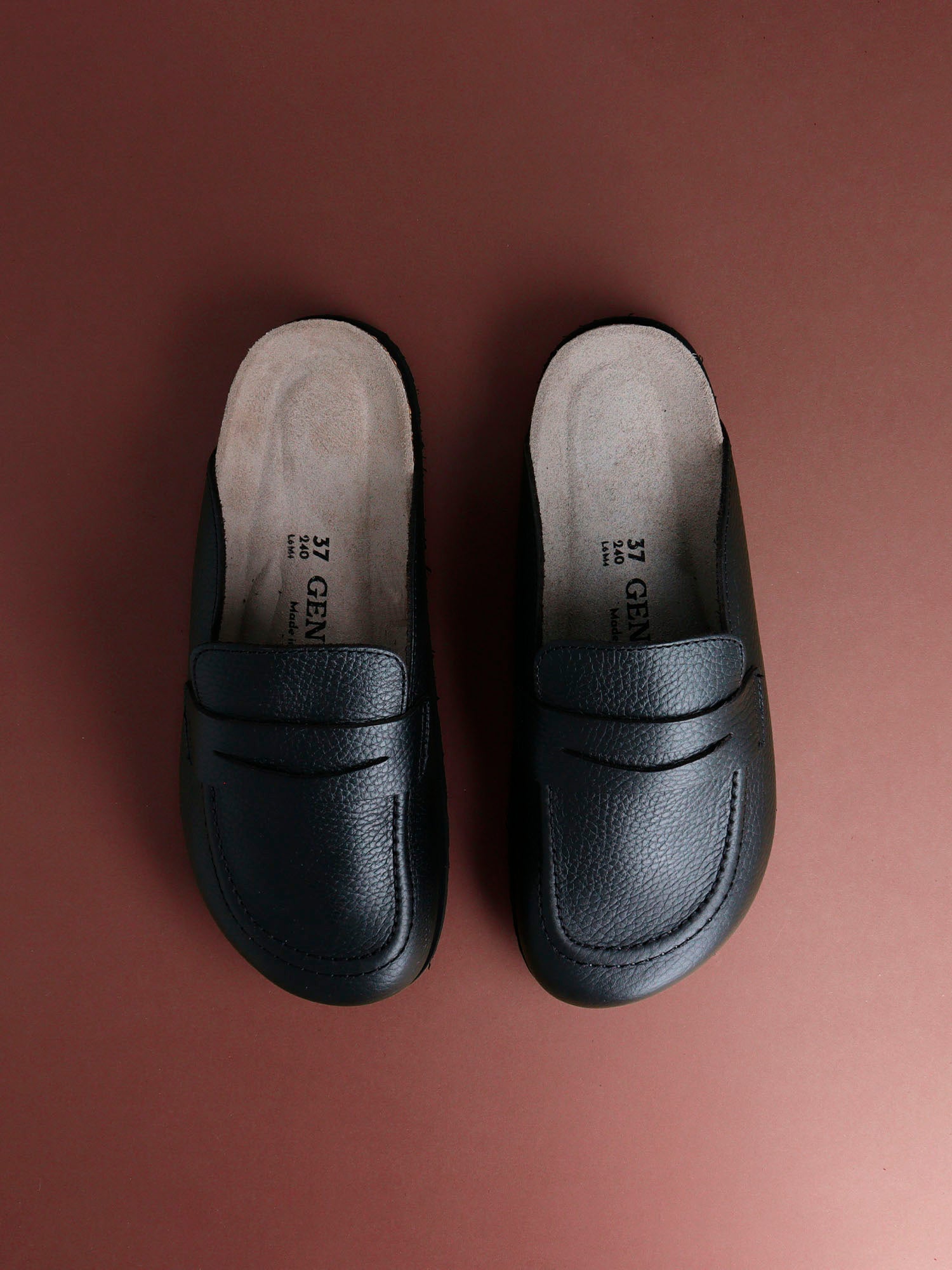 LOIS EMBOSSED LEATHER BLACK